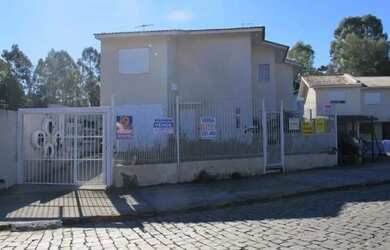 Imagem: A casa possui 2 Dormitórios, 1 Banheiro, 1 Vaga na garagem