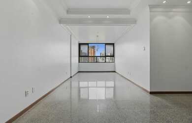 Imagem: O apartamento na cobertura possui 5 Dormitórios, 3 Banheiros