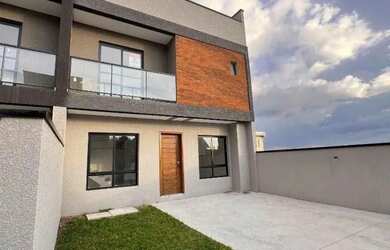 Imagem: A casa em condomínio possui 3 Dormitórios, 3 Banheiros, 2