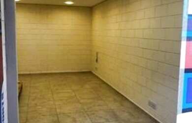 Imagem: O depósito possui 1 Vaga na garagem, 32m² de Área, Ar-condicionado