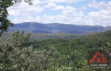 Imagem: O terreno possui 150.000m² de Área e está localizado em