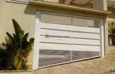 Imagem: A casa possui 2 Dormitórios, 1 Banheiro, 2 Vagas na garagem