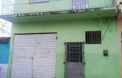 Imagem: A casa possui 2 Dormitórios, 1 Banheiro, 1 Vaga na garagem