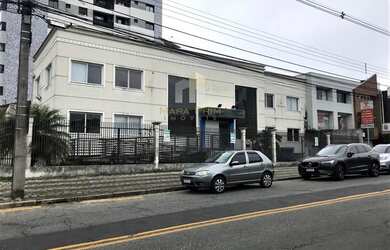 Imagem: O depósito possui 511m² de Área e está localizado em Ahú