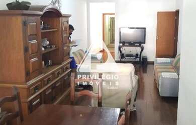 Imagem 2: Maravilhoso apartamento na tijuca com 115 m2 2 por andar 3 quartos, disponível para venda