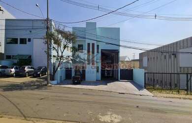 Imagem: O depósito possui 700m² de Área e está localizado em Américan