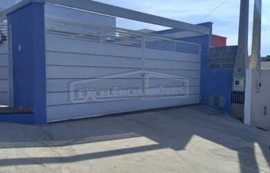 Imagem: A casa possui 2 Dormitórios, 1 Banheiro, 2 Vagas na garagem