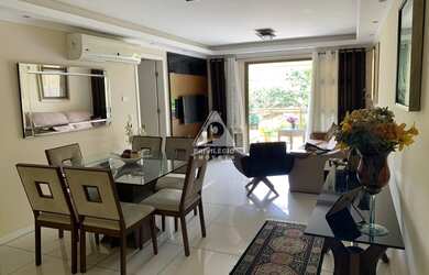 Imagem: O apartamento possui 4 Dormitórios, 4 Banheiros, 2 Vagas na