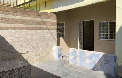 Imagem: A casa possui 2 Dormitórios, 1 Banheiro, 80m² de Área e