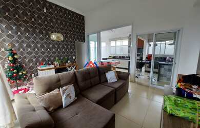 Imagem: A casa em condomínio possui 3 Dormitórios, 4 Banheiros, 4