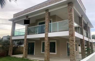 Imagem: A casa em condomínio possui 4 Dormitórios, 5 Banheiros, 4