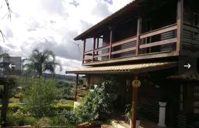 Imagem: A casa em condomínio possui 4 Dormitórios, 3 Banheiros, 5