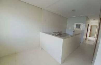 Imagem: A casa possui 3 Dormitórios, 1 Banheiro, 1 Vaga na garagem