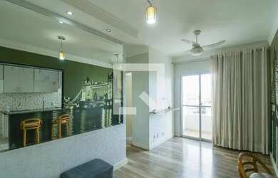 Imagem: O apartamento possui 2 Dormitórios, 1 Banheiro, 1 Vaga na garagem