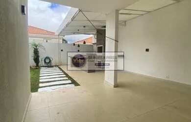 Imagem: A casa em condomínio possui 3 Dormitórios, 3 Banheiros, 180m²