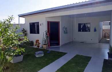 Imagem: A casa possui 2 Dormitórios, 1 Banheiro, 1 Vaga na garagem