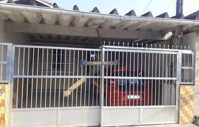 Imagem: A casa possui 2 Dormitórios, 1 Banheiro, 3 Vagas na garagem