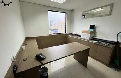 Imagem: O depósito possui 1 Vaga na garagem, 32m² de Área e está