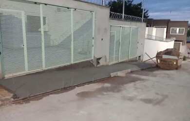 Imagem: A casa e está localizado em Santa Maria, Conselheiro Lafaiete