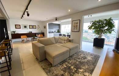 Imagem: O apartamento possui 3 Dormitórios, 3 Banheiros, 2 Vagas na