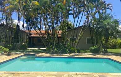 Imagem: A casa em condomínio possui 4 Dormitórios, 5 Banheiros, 5