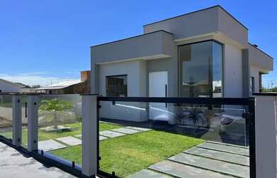 Imagem 2: Casa. Churrasqueira, 71m² de Área, 5 Vagas na garageme3 Dormitórios