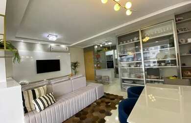 Imagem: O apartamento possui 3 Dormitórios, 2 Banheiros, 2 Vagas na