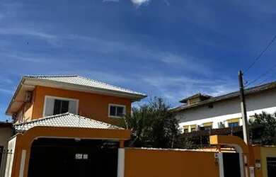 Imagem: A casa para alugar possui 5 Dormitórios, 4 Banheiros, 2 Vagas