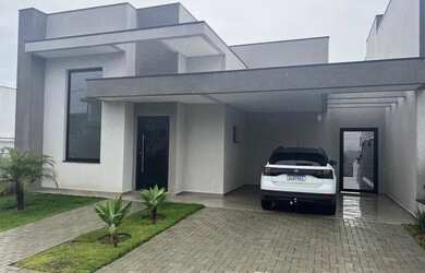 Imagem: A casa em condomínio possui 3 Dormitórios, 5 Banheiros, 4