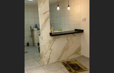 Imagem: A casa possui 2 Dormitórios, 1 Banheiro e está localizado