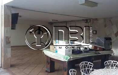 Imagem: O depósito possui 5 Vagas na garagem e 450m² de Área e está