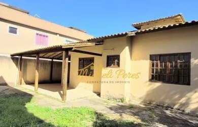 Imagem: A casa possui 2 Dormitórios, 2 Banheiros, 5 Vagas na garagem