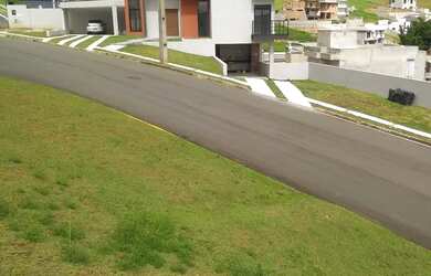 Imagem: A casa em condomínio possui 3 Dormitórios, 4 Banheiros, 4