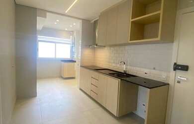 Imagem: O apartamento possui 3 Dormitórios, 1 Banheiro, 2 Vagas na