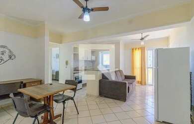 Imagem: O apartamento possui 1 Dormitório, 1 Banheiro, 1 Vaga na garagem