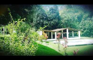 Imagem: A chácara possui Churrasqueira e está localizado em Boa Vista