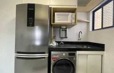 Imagem: O apartamento possui 3 Dormitórios, 1 Banheiro, 1 Vaga na garagem