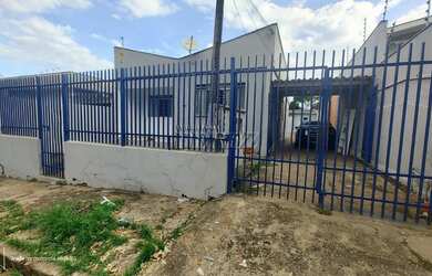 Imagem: A casa possui 3 Dormitórios, 1 Banheiro e 127m² de Área e