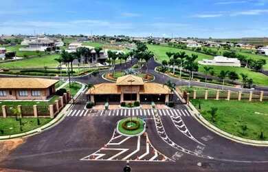 Imagem: O terreno possui 377m² de Área e está localizado em Terra