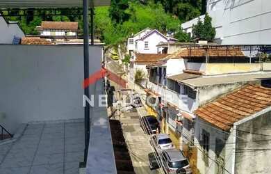 Imagem: A casa possui 4 Dormitórios, 2 Banheiros, 120m² de Área e
