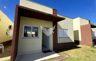 Imagem: A casa possui 2 Dormitórios, 1 Banheiro, 1 Vaga na garagem