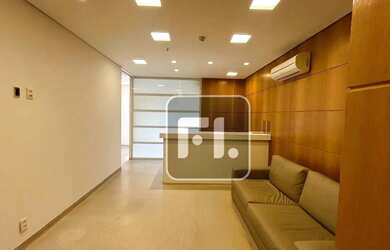 Imagem: O depósito possui 2 Vagas na garagem, 102m² de Área, Imóvel