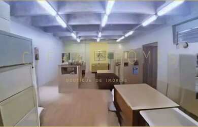 Imagem: O depósito possui 1 Vaga na garagem, 95m² de Área e está