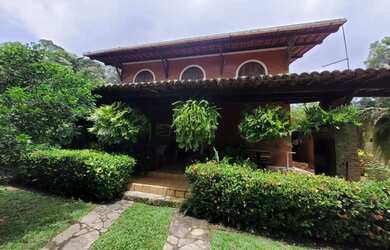 Imagem: A casa em condomínio possui 3 Dormitórios, 3 Banheiros, 5