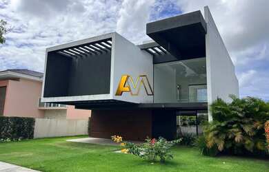 Imagem: A casa em condomínio possui 4 Dormitórios, 5 Banheiros, 4