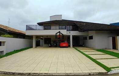 Imagem: A casa em condomínio possui 4 Dormitórios, 5 Banheiros, 5