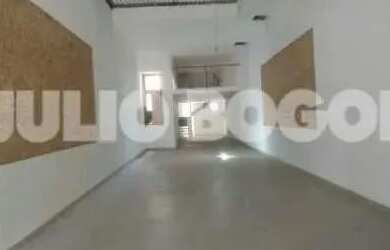 Imagem: O depósito possui 210m² de Área e está localizado em Vila