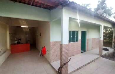 Imagem: A casa possui 2 Dormitórios, 1 Banheiro, 1 Vaga na garagem