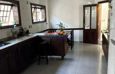 Imagem 7: Casa no Centro de Jacareí, com 5 dormitórios sendo 2 suítes