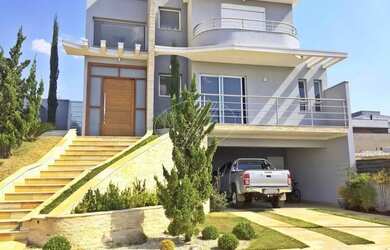 Imagem: A casa em condomínio possui 3 Dormitórios, 5 Banheiros, 4